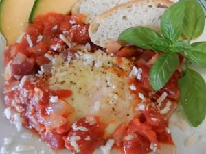 Poached Eggs in Fresh Tomato Basil Sauce